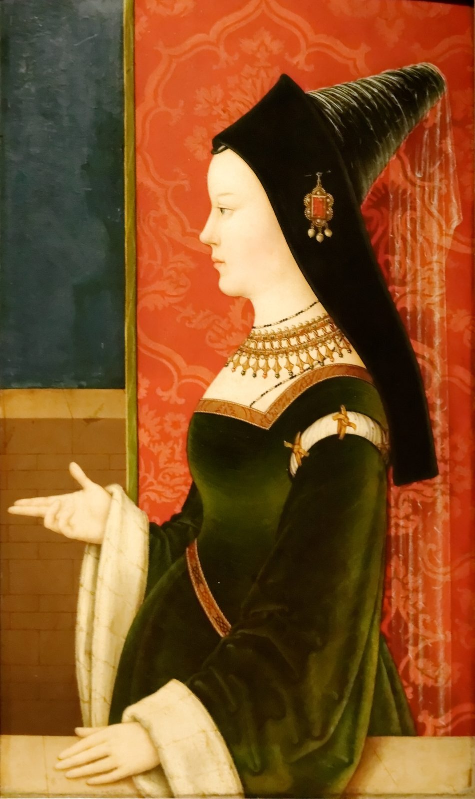 A painted profile portrait of a young woman in a tall black hennin and green gown.
